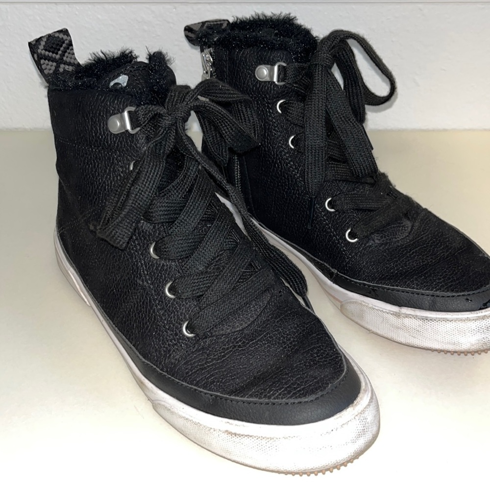 Roxy hi tops. Cute and fuzzy on the inside